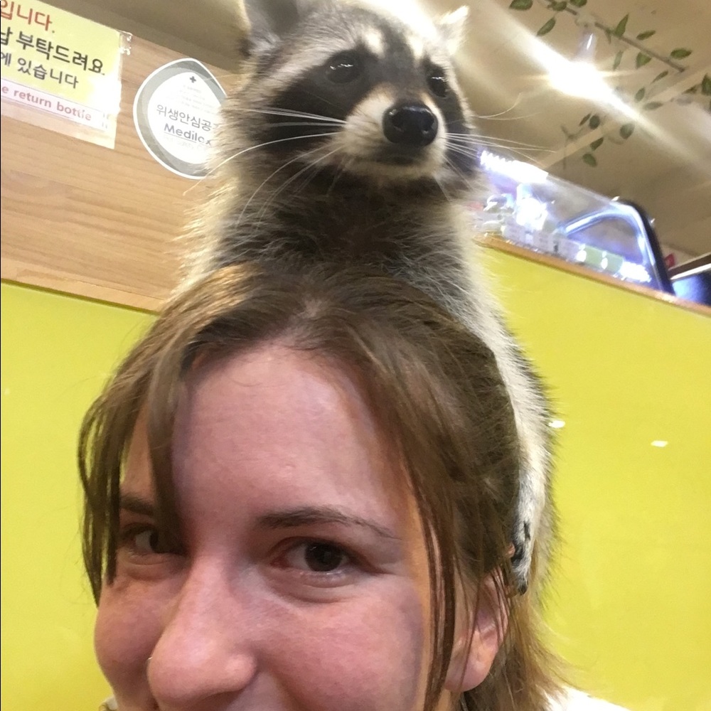 Meet your Posher, Emily